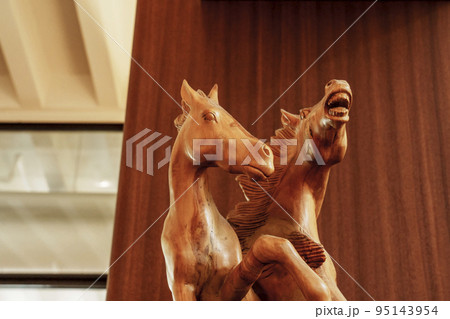 ネスタリゾート神戸 ホテルザパヴォーネ 馬の置物 ネスタリゾート神戸 ホテルザパヴォーネ 馬の置物 95143954