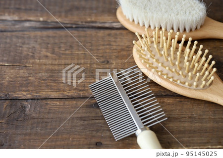 ペットのトリミングブラシセット　ペット用ケアブラシとコーム 95145025