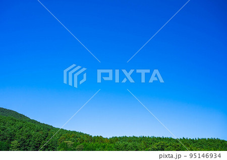 秋の空と山　箕輪町 95146934