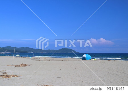 入野海岸　盛夏　（高知県　黒潮町） 95148165