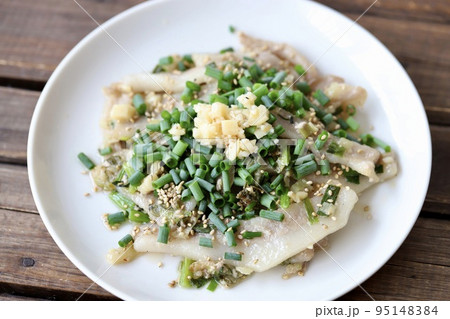 ニンニクたっぷりで焼いたネギ塩豚トロ 95148384