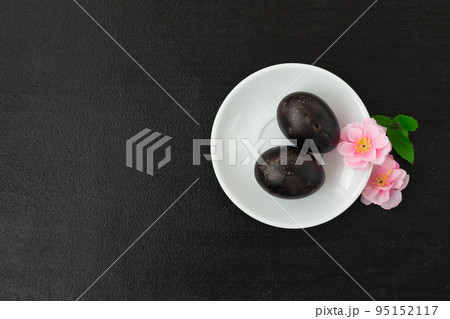 Black Eggs boiled in hot springs of the Great Boiling Valley on Mount Hakone 95152117
