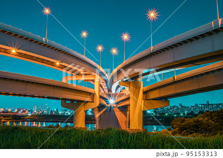 江北ジャンクションと五色桜大橋の夜景 95153313