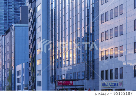 大阪 淀屋橋から見る朝景【ご来光カフェ】10月初旬 大阪 淀屋橋から見る朝景【ご来光カフェ】10月初旬 95155187