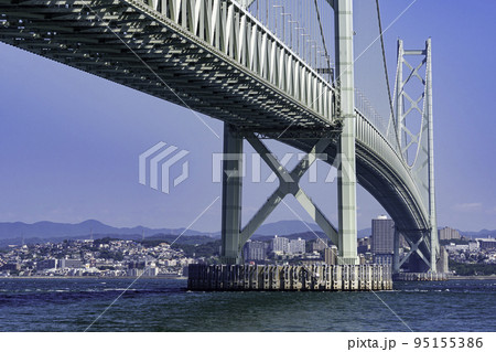 明石海峡大橋　主塔（橋脚）　兵庫県淡路市 95155386