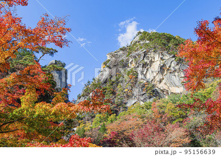 昇仙峡　御嶽昇仙峡　覚円峰　夢の松島　紅葉　山岳　 95156639
