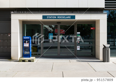 Roeselare, East Flemish Region - Belgium -  Entrance of the railwaystation 95157809