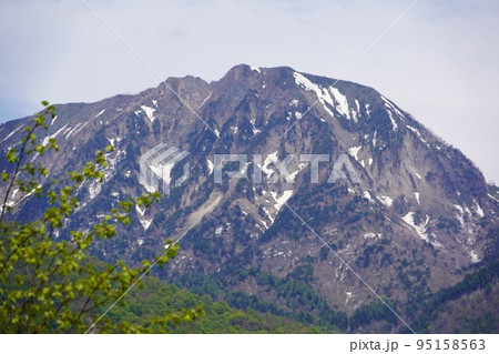 長野市鬼無里 の里に水芭蕉の群生地である奥裾花自然園が有ります。 長野市鬼無里 の里に水芭蕉の群生地である奥裾花自然園が有ります。 95158563