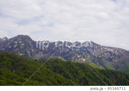 長野市鬼無里 の里に水芭蕉の群生地である奥裾花自然園が有ります。 長野市鬼無里 の里に水芭蕉の群生地である奥裾花自然園が有ります。 95160711