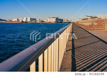 千葉ポートパークからの夕焼け 千葉ポートパークからの夕焼け 95168206