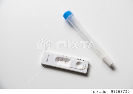 コロナ　抗原検査　陽性 95168739