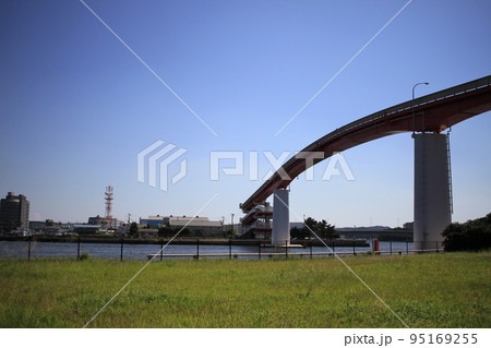 木更津市中の島公園から見た中の島大橋 95169255