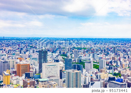 【愛知県】ミッドランドスクエア屋外展望台スカイプロムナードから見た名古屋の都市風景 95173441