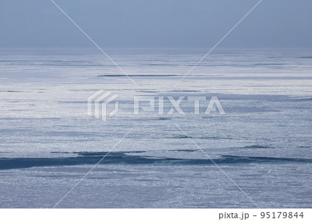 北海道 斜里 オホーツク海(ウトロ)の流氷 北海道 斜里 オホーツク海(ウトロ)の流氷 95179844