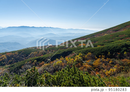 紅葉する御嶽山 紅葉する御嶽山 95180283