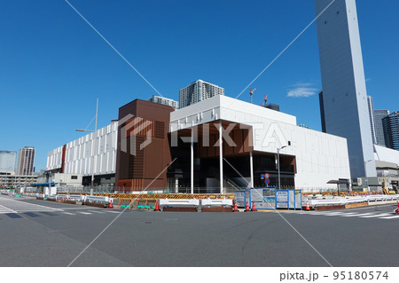 再開発が進む晴海五丁目西地区（選手村跡地の整備） 95180574