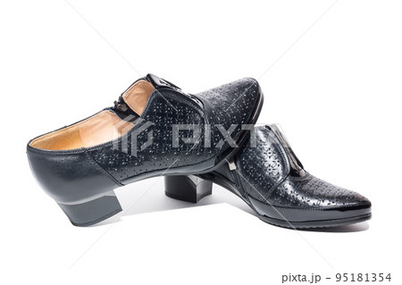 Black female shoes 95181354