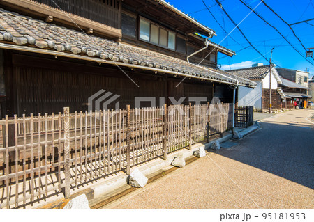 愛知県　名古屋市　中小田井の町並み 95181953