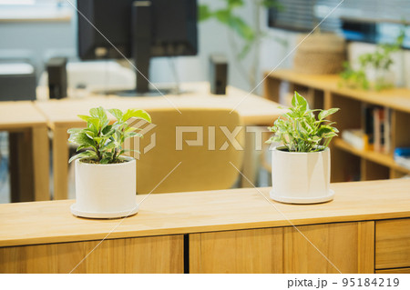 オフィス 95184219