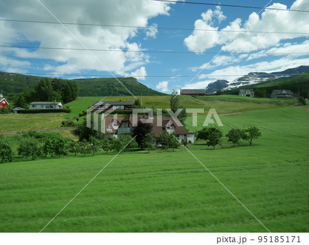 ノルウェーの美しい眺望㉖ 95185171