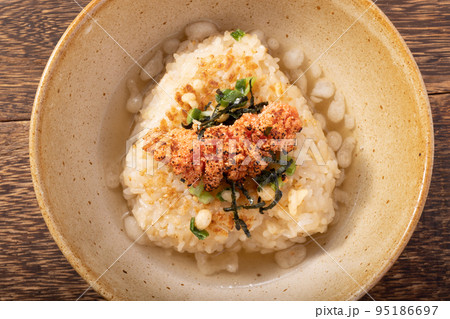 焼きおにぎり　明太子茶漬け 95186697