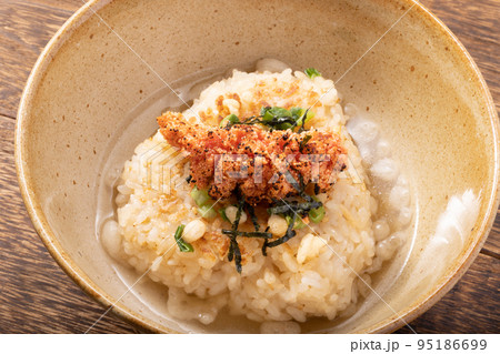 焼きおにぎり　明太子茶漬け 95186699