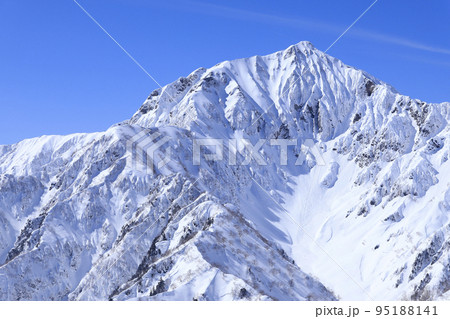 雪の鹿島槍ヶ岳　雪山登山 95188141