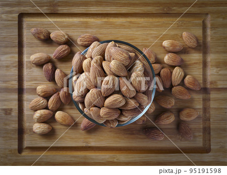 Almond nuts in a bowl Almond nuts in a bowl 95191598