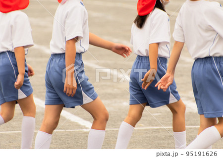小学生の体育 95191626
