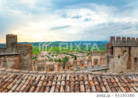 Town of Soave and its medieval castle Castello di Soave. 95195560