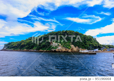 神奈川県 横須賀市 遊覧船から見た猿島 神奈川県 横須賀市 遊覧船から見た猿島 95196668