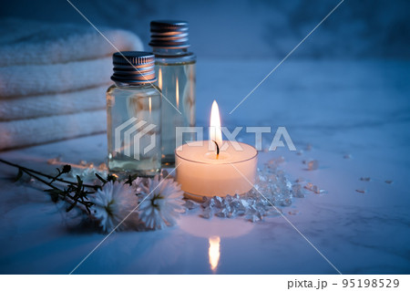 アロマテラピー　リラクゼーションのイメージ素材 95198529