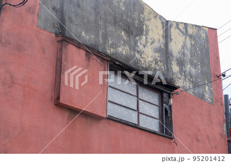 老朽化した家 老朽化した家 95201412
