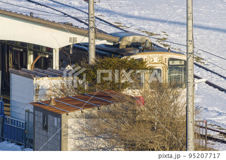 北海道・JR根室駅に停車中の花咲線車両 冬 / Nemuro, Japan 95207717