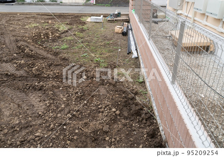 宅地造成　盛土隣地　境界線 95209254