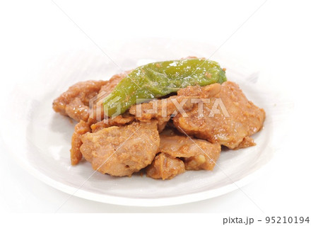 鶏の味噌焼き　鶏肉料理　明るい背景 95210194
