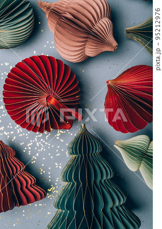 Trendy paper Christmas tree baubles Trendy paper Christmas tree baubles 95212976