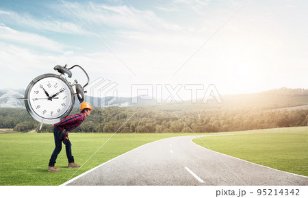 Construction contract deadline Construction contract deadline 95214342