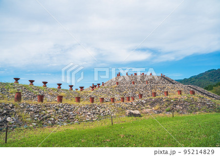 柳井茶臼山古墳は古代のロマンを感じる前方後円墳 95214829