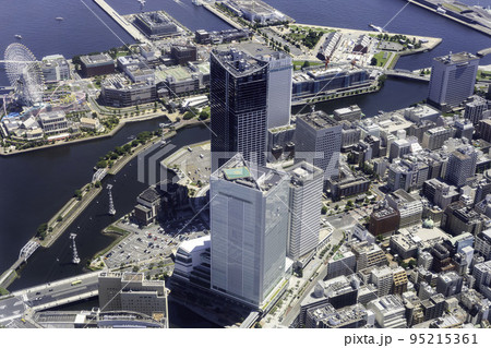 横浜市役所付近を空撮 95215361