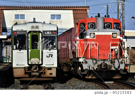 DE10-3001・キハ110系　石巻線 95215583