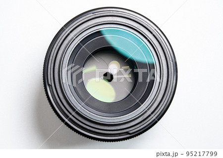 カメラのレンズのクローズアップ カメラのレンズのクローズアップ 95217799