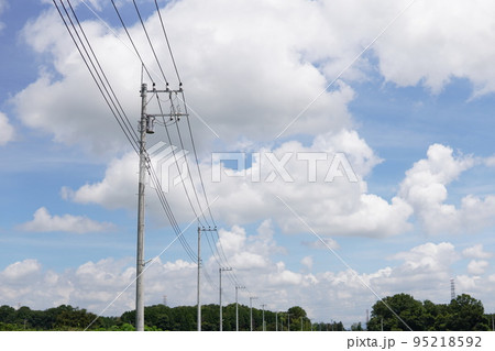どこまでも続く電線 どこまでも続く電線 95218592