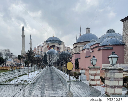 Beautiful Hagia Sophia on Sultanahmet Square, Istanbul, Turkey Beautiful Hagia Sophia on Sultanahmet Square, Istanbul, Turkey 95220874