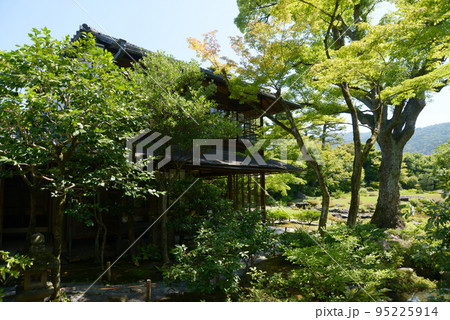 無鄰菴　洋館から母屋を望む　京都市左京区 95225914