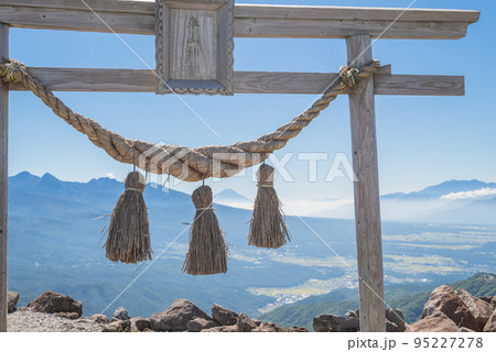 【天空の社】車山神社からの眺め【霧ヶ峰最高峰・車山山頂】 【天空の社】車山神社からの眺め【霧ヶ峰最高峰・車山山頂】 95227278