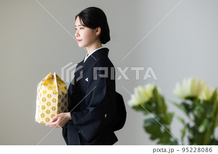 葬儀イメージ　 95228086