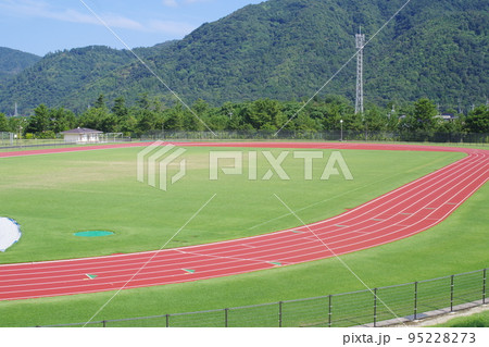 出雲浜山公園のトラックフィールドの景色 出雲浜山公園のトラックフィールドの景色 95228273