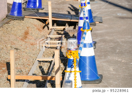 道路側溝歩道工事 道路側溝歩道工事 95228961