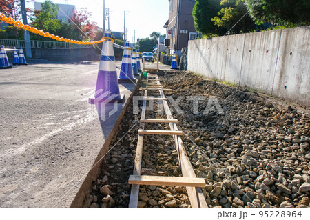 道路側溝歩道工事 道路側溝歩道工事 95228964